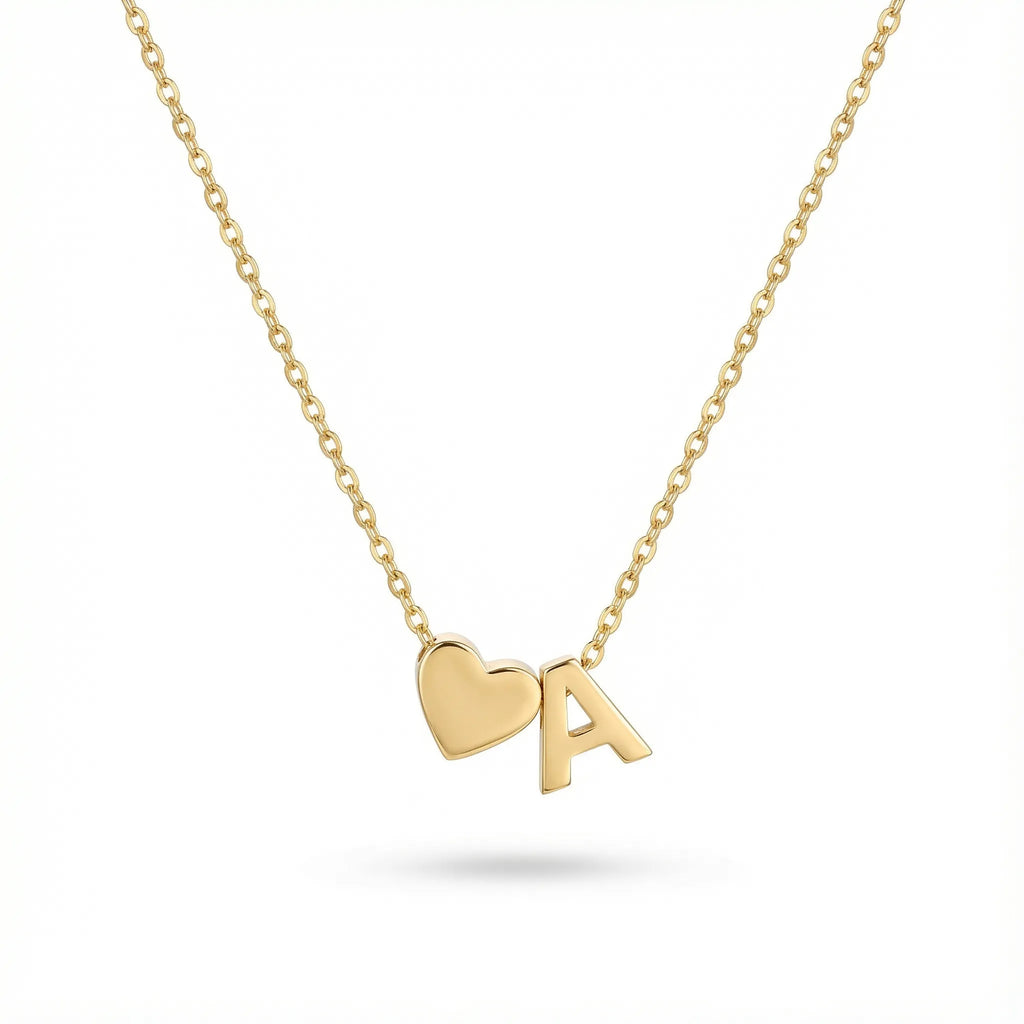 قلادة الحرف الأول على شكل قلب