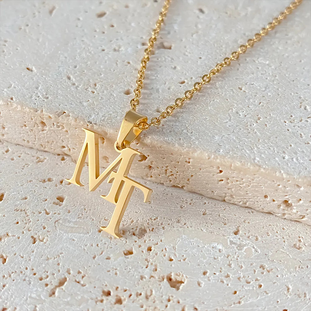 Colar personalizado com duas letras