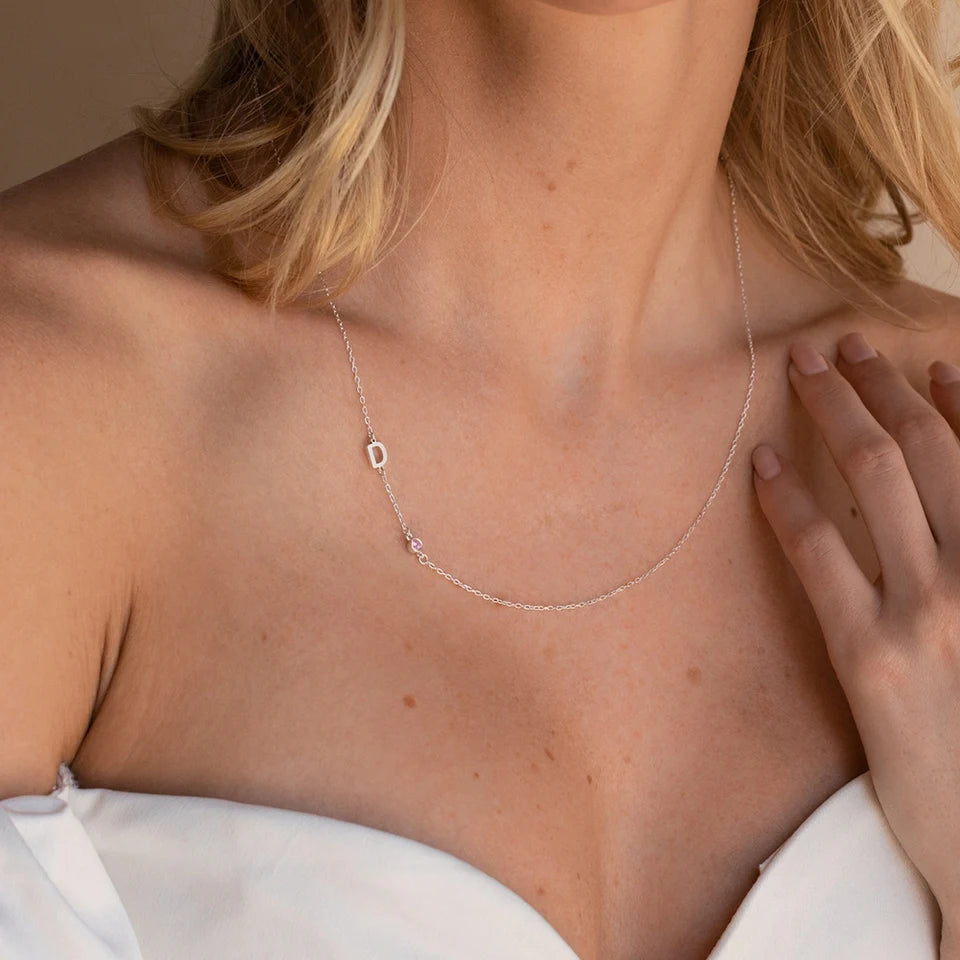 Colar Lateral Personalizado com Inicial