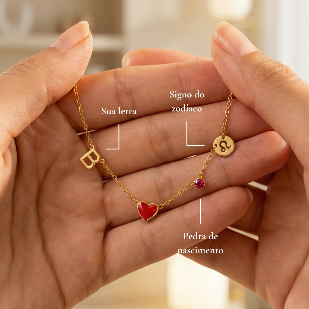 قلادة الحرف الأول مع قلب